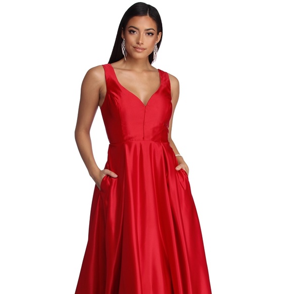 Windsor Dresses & Skirts - Windsor Satin Prom Dress